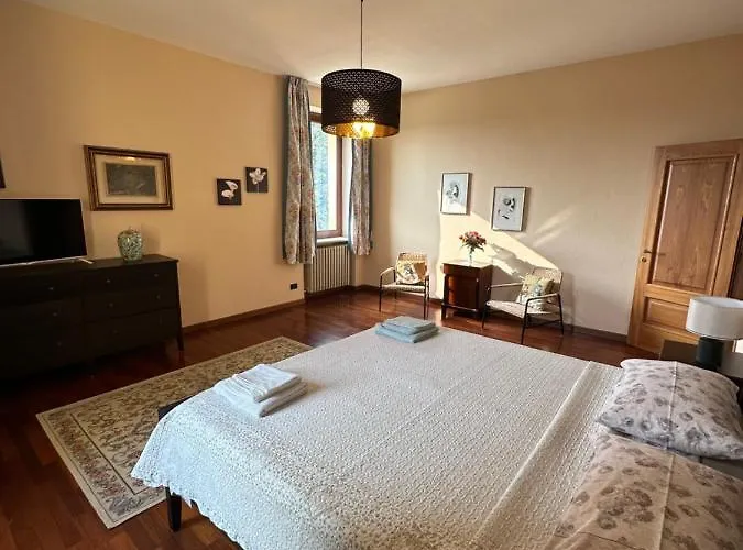Corte San Lorenzo 4* デセンツァーノ・デル・ガルダ